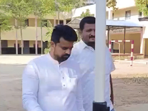 प्रज्वल ने 26 अप्रैल को कर्नाटक में हासन सीट पर वोटिंग थी। - Dainik Bhaskar