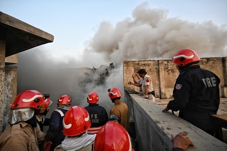 The fire started from Marwadi Katra market and spread to Anil Market.(Sanchit Khanna/Hindustan Times)