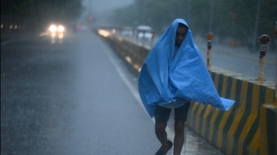 IMD said Safdarjung, which is representative of Delhi’s weather, received 27mm of rainfall in the 24 hours until 8:30 am. (HT PHOTO)