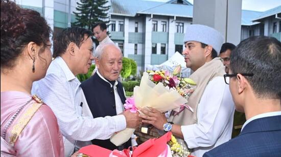 Union minister Jyotiraditya Scindia being welcomed by Members of the North Eastern Council in Meghalaya (HT Photo/Sourced) Union minister Jyotiraditya Scindia being welcomed by Members of the North Eastern Council in Meghalaya (HT Photo/Sourced)