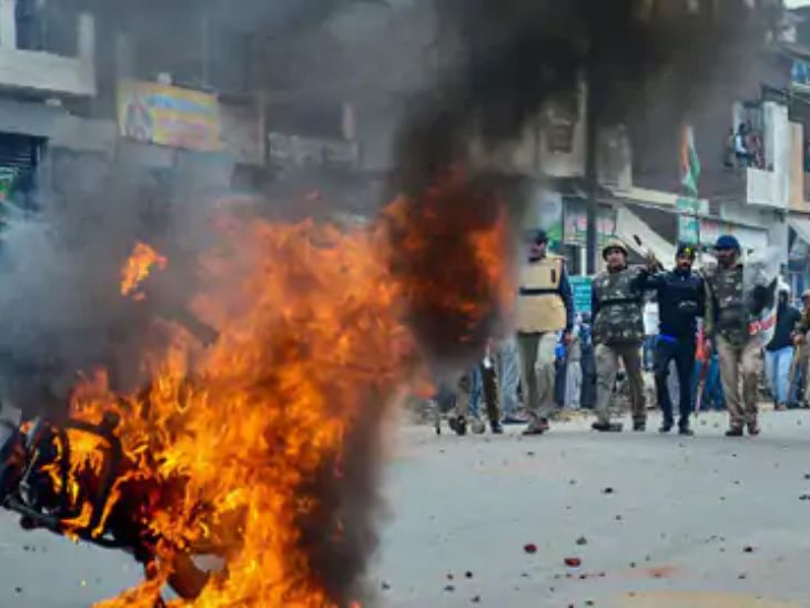 दिल्ली का शाहीन बाग इलाका CAA के विरोध से जुड़े आंदोलन का केंद्र था। यहां प्रदर्शन के दौरान भड़की हिंसा में 50 से ज्यादा लोगों की मौत हुई थी।