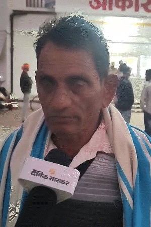 ये ललितपुर के निरन हैं, जिनके पोते की मौत हुई है।