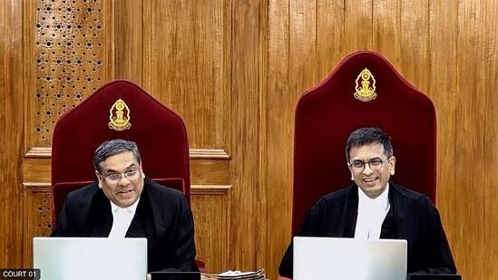 Chief Justice of India (CJI) DY Chandrachud sitting with CJI-designate Sanjiv Khanna in a ceremonial four-judge bench convened to bid his farewell. (Supreme Court of India/YouTube)