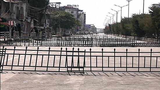 A deserted road amid curfew in Imphal West. (ANI) A deserted road amid curfew in Imphal West. (ANI)