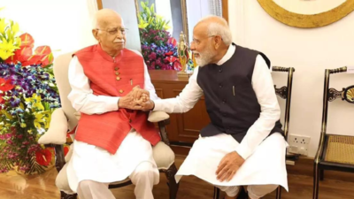 'This year is even more special': PM Modi extends birthday wishes to LK Advani