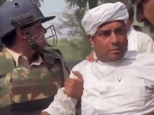नरेश मीणा देवली-उनियारा विधानसभा उपचुनाव में निर्दलीय प्रत्याशी है। कांग्रेस पार्टी से बागी होकर चुनाव लड़ने वाले नरेश पर 15 से ज्यादा केस दर्ज हैं। गुरुवार दोपहर को उसकी समरावता गांव से गिरफ्तारी हुई।