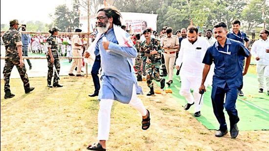 Jharkhand chief minister Hemant Soren (HemantSorenJMM- X) Jharkhand chief minister Hemant Soren (HemantSorenJMM- X)