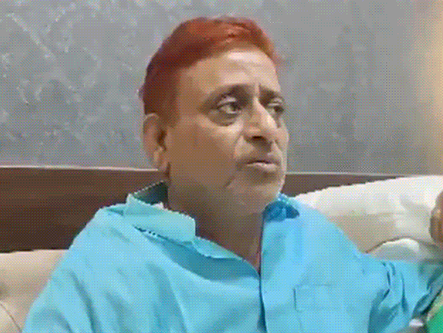 अतुल के पिता पवन कुमार ने कहा कि उसने रात 1 बजे अपने भाई को ई-मेल भेजकर बताया था कि वह सुसाइड कर रहा है।