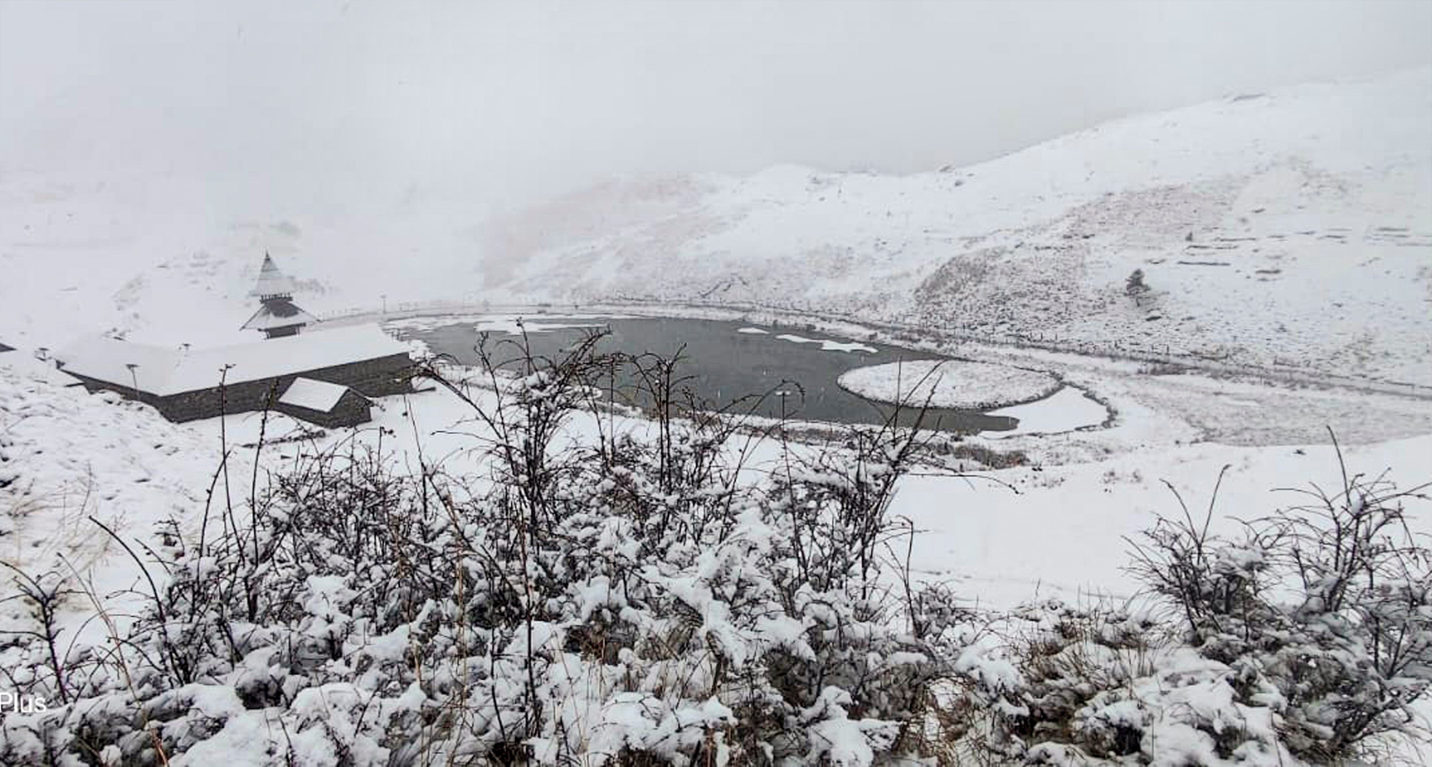 Snow covered Parashar Lake amid fresh snowfall, in Mandi, Himachal Pradesh.(PTI) Snow covered Parashar Lake amid fresh snowfall, in Mandi, Himachal Pradesh.(PTI)