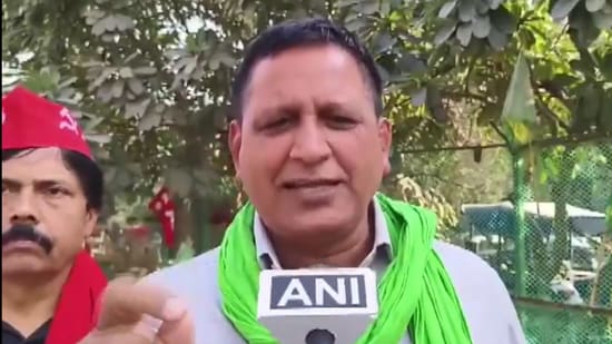 BKP leader Sukhbir Khalifa on Sunday announced that the farmer organisation's members will begin their march towards Delhi on December 2. BKP leader Sukhbir Khalifa on Sunday announced that the farmer organisation's members will begin their march towards Delhi on December 2.