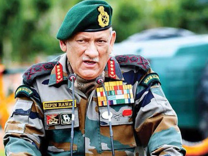 30 दिसंबर, 2019 को जनरल बिपिन रावत को देश का पहला CDS यानी चीफ ऑफ डिफेंस स्टाफ नियुक्त किया गया था।