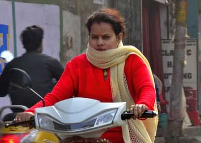Cold winds increase chill in Delhi fog yellow alert for three days