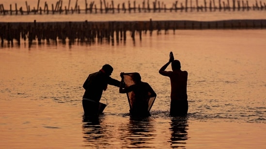Pilgrims take a dip along the banks of Sangam, the confluence of Ganges, Yamuna and mythical Saraswati rivers, ahead of the Maha Kumbh Mela festival in Prayagraj on December 22, 2024. (AFP) Pilgrims take a dip along the banks of Sangam, the confluence of Ganges, Yamuna and mythical Saraswati rivers, ahead of the Maha Kumbh Mela festival in Prayagraj on December 22, 2024. (AFP)
