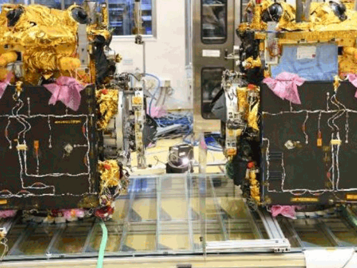 ISRO के मुताबिक SPADEX मिशन में दो छोटे अंतरिक्ष यान SDX01 और SDX02 शामिल हैं। - Dainik Bhaskar