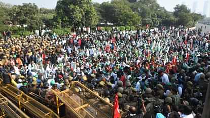 Noida Farmer Protest Kisan march to Delhi creates traffic jam in city