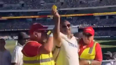 Watch: Indian fan kicked out of Adelaide stadium for waving a piece of sandpaper