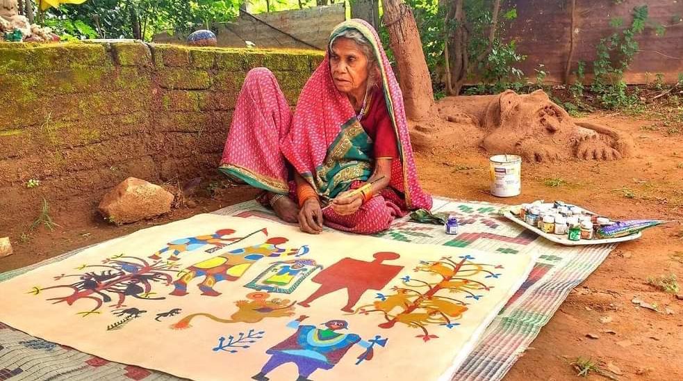 जोधइया अम्मा जनजातीय संस्कृति, कला व परंपराओं पर आधारित चित्रकला के लिए मशहूर थीं।