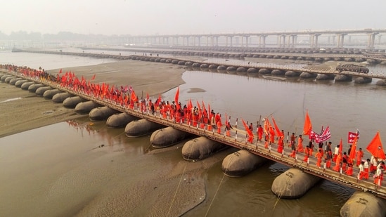 Chhotu Baba has become the centre of attraction at the Mahakumbh Mela in Prayagraj(PTI) Chhotu Baba has become the centre of attraction at the Mahakumbh Mela in Prayagraj(PTI)
