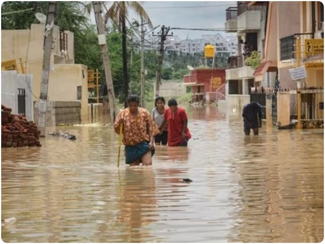 अगर भारी बारिश हुई तो... कर्नाटक में 56 गांवों पर मंडराया बाढ़ का खतरा अगर भारी बारिश हुई तो... कर्नाटक में 56 गांवों पर मंडराया बाढ़ का खतरा