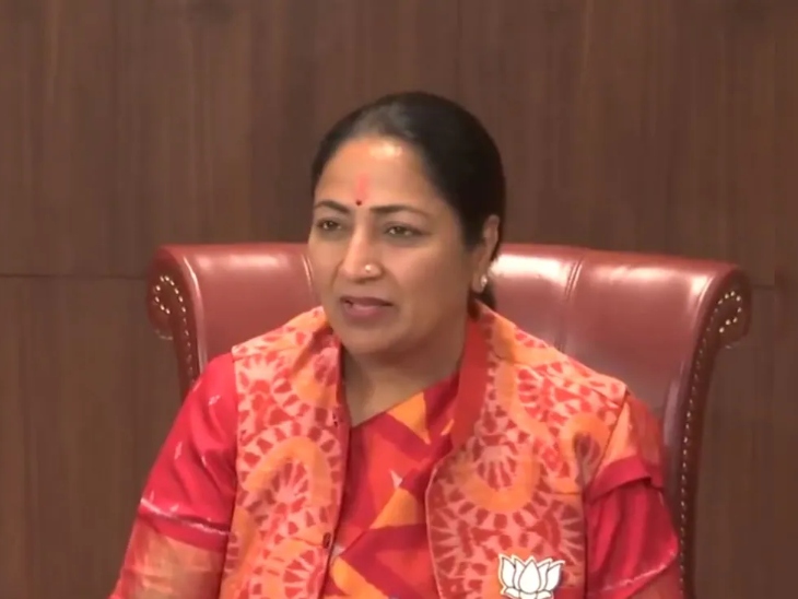 रेखा सरकार ने 100 दिनों के कार्यकाल में आयुष्मान भारत योजना और वय वंदना योजना शुरू की गई है। - Dainik Bhaskar