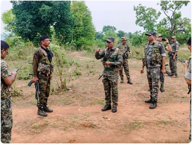 माओवादियों के खिलाफ कड़े एक्शन की जांच हो, D राजा ने क्यों उठाई ये मांग माओवादियों के खिलाफ कड़े एक्शन की जांच हो, D राजा ने क्यों उठाई ये मांग