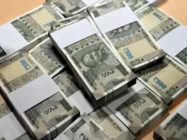 रात में बाइक से जा रहे 3 युवक, पुलिस को देखा तो घबराए, फिर खुला राज रात में बाइक से जा रहे 3 युवक, पुलिस को देखा तो घबराए, फिर खुला राज
