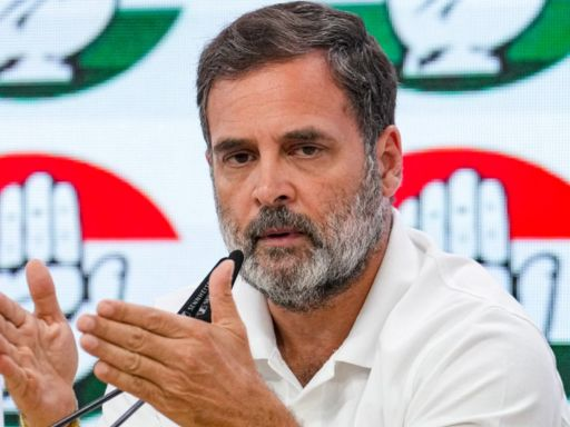राहुल गांधी ने पीएम से सवाल पूछा है कि आपने आतंकवाद पर आपने पाकिस्तान की बात पर भरोसा क्यों किया। - Dainik Bhaskar