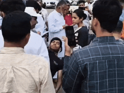 हरियाणा के पंचकूला में मॉक ड्रिल में भाग लेते हुए पुलिसकर्मी।