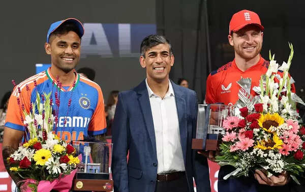 Rishi Sunak with India's Suryakumar Yadav and England's Jos Buttler. (Pic credit: Special arrangement) Rishi Sunak