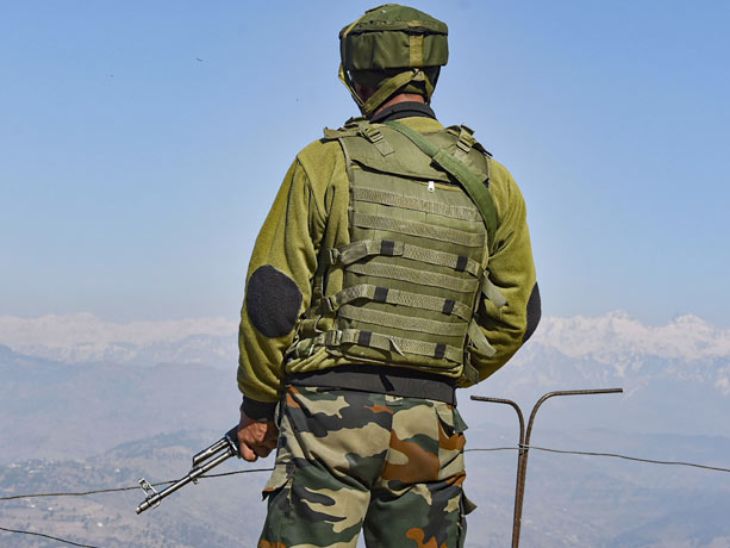 मामला 2005 का है, जब ITBP जवान को कैश लूट मामले में नौकरी से निकाल दिया गया था। - Dainik Bhaskar